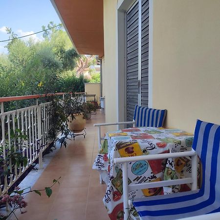 Mema'S Tranquil Studio In Patra - Free Parking Exteriör bild