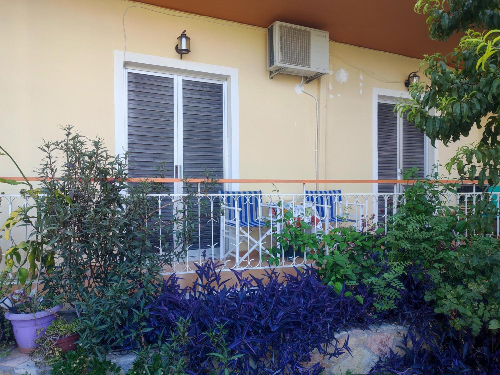 Mema'S Tranquil Studio In Patra - Free Parking Exteriör bild